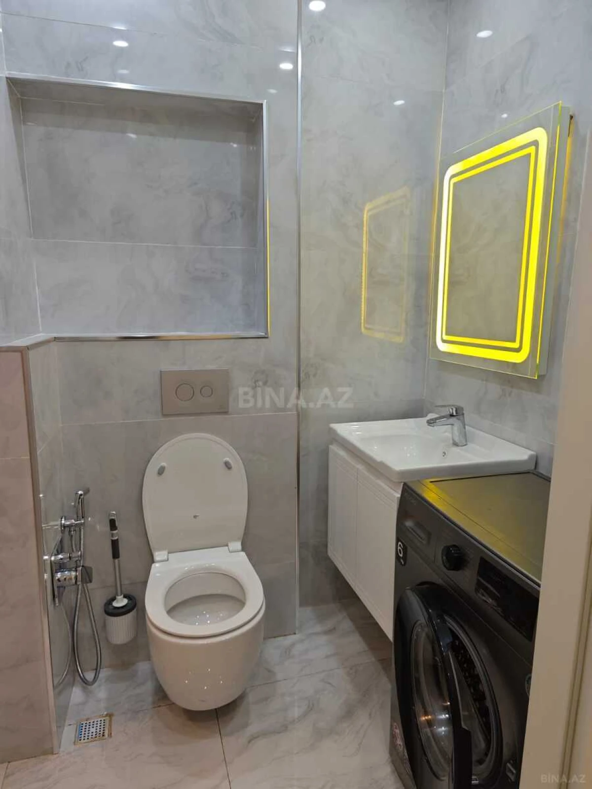 Kirayə verilir 2 otaqlı mənzil 70 m²