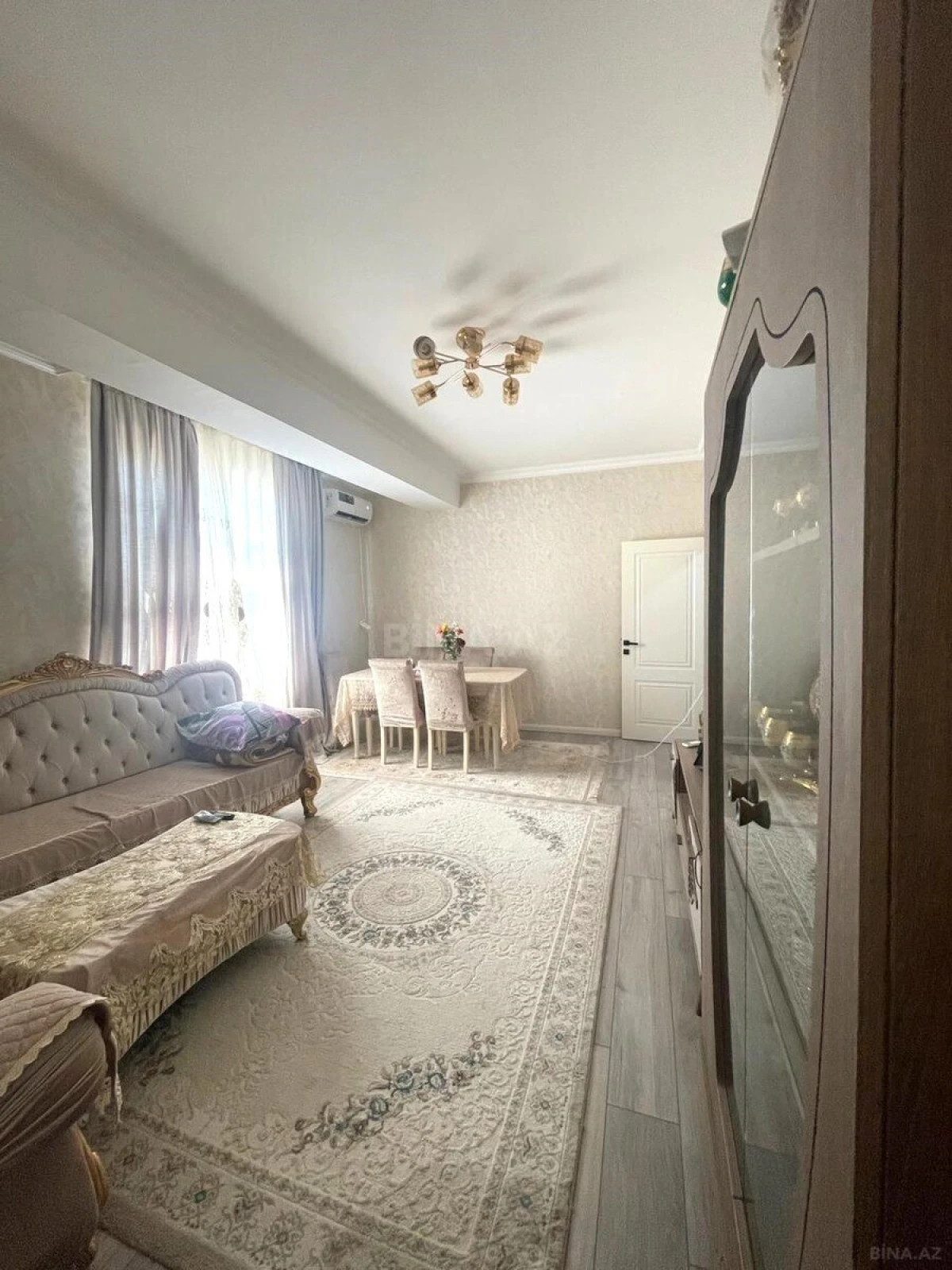 Satılır 2 otaqlı mənzil 60 m²