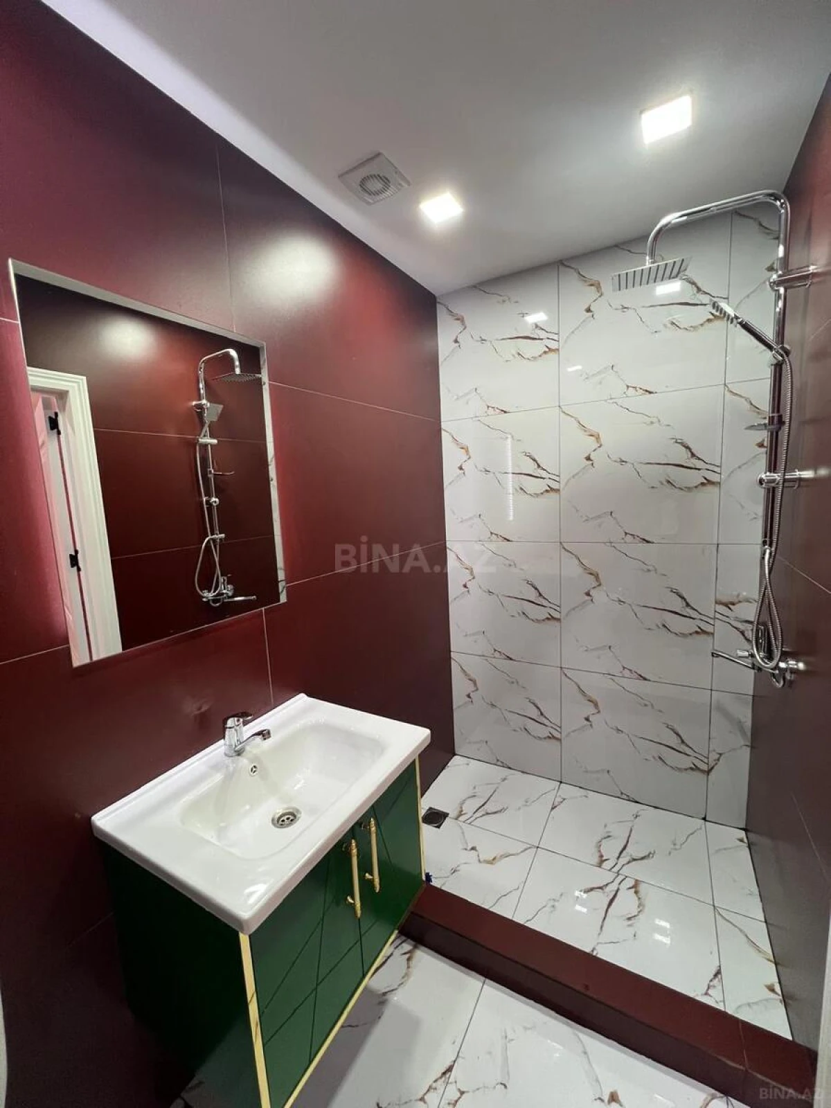 Satılır 2 otaqlı mənzil 65 m²