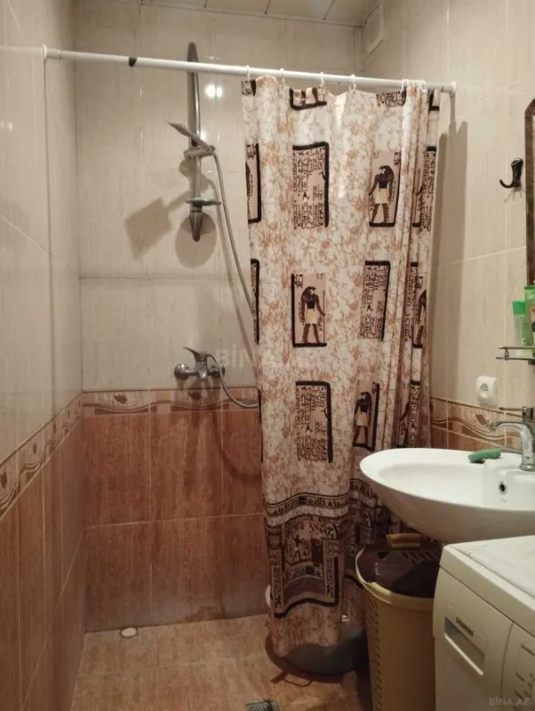 Satılır 5 otaqlı mənzil 110 m²