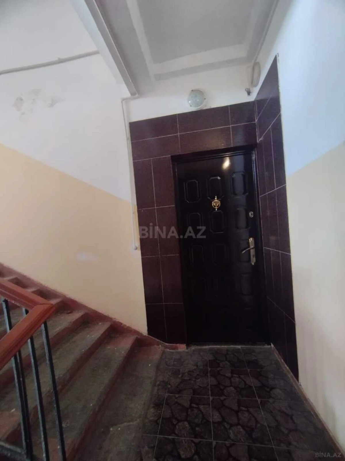 Satılır 5 otaqlı mənzil 110 m²