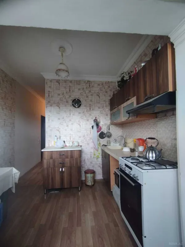 Satılır 5 otaqlı mənzil 110 m²