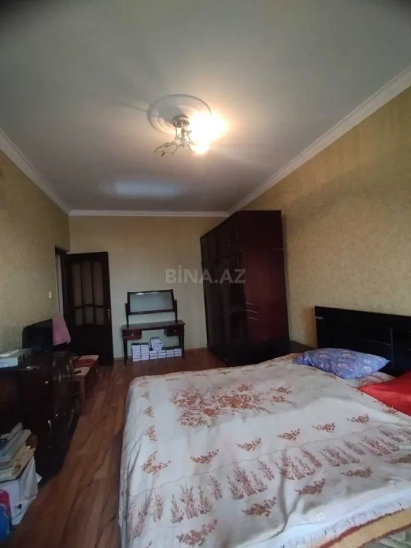 Satılır 5 otaqlı mənzil 110 m²