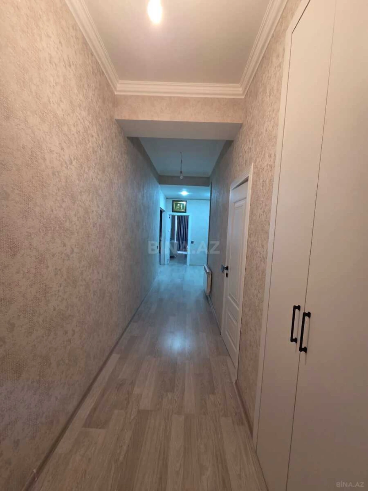 Kirayə verilir 2 otaqlı mənzil 80 m²
