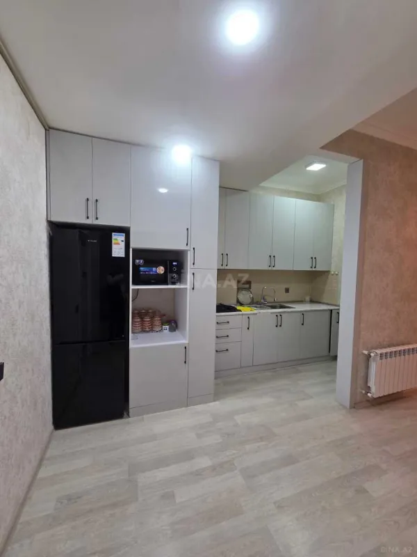 Kirayə verilir 2 otaqlı mənzil 80 m²