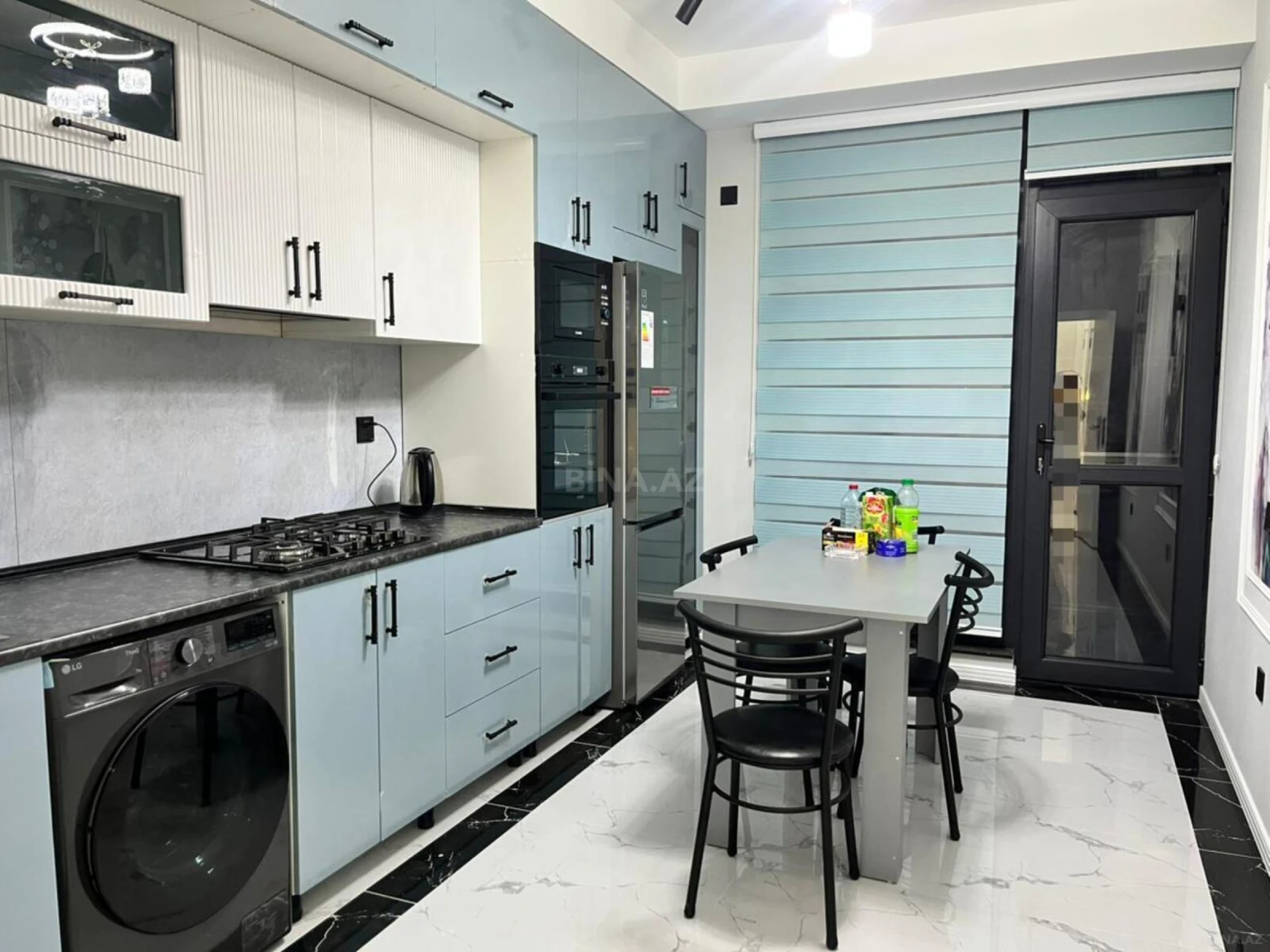 Kirayə verilir 3 otaqlı mənzil 117 m²