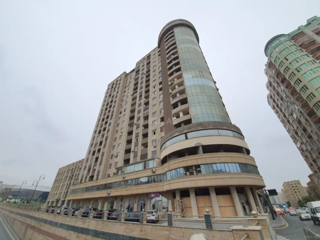 Satılır 2 otaqlı mənzil 98 m²