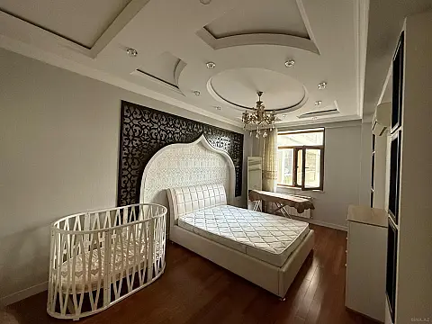 Satılır 2 otaqlı mənzil 98 m²