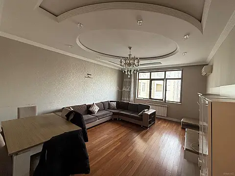 Satılır 2 otaqlı mənzil 98 m²