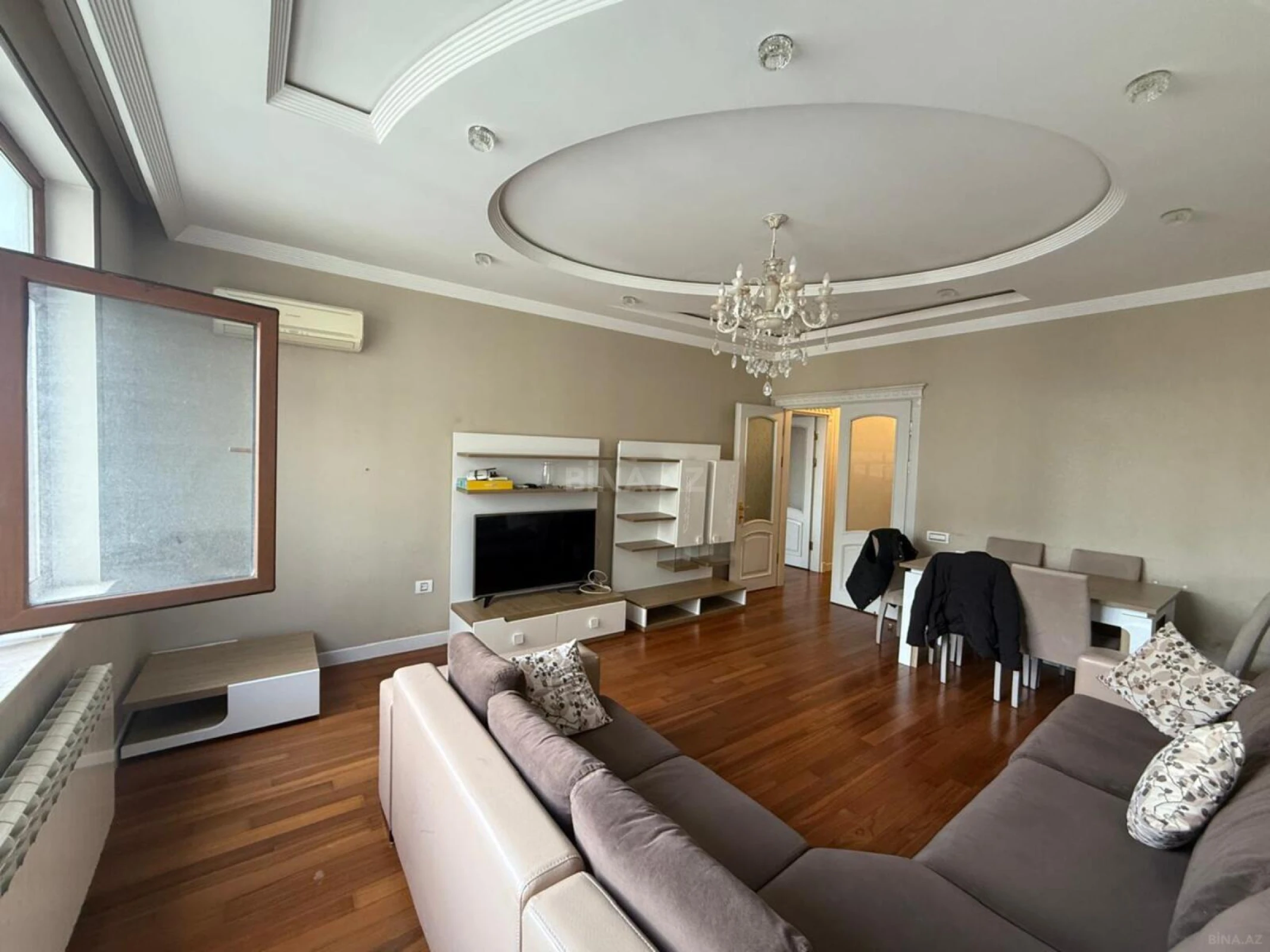 Satılır 2 otaqlı mənzil 98 m²