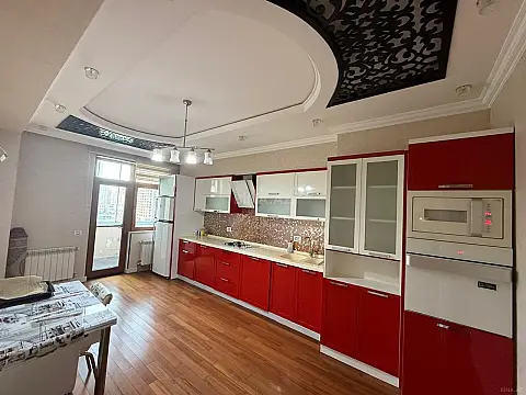Satılır 2 otaqlı mənzil 98 m²