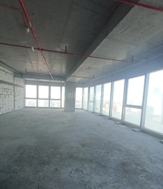 Satılır 3 otaqlı mənzil 140 m²