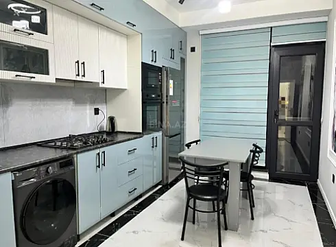 Kirayə verilir 3 otaqlı mənzil 115 m²