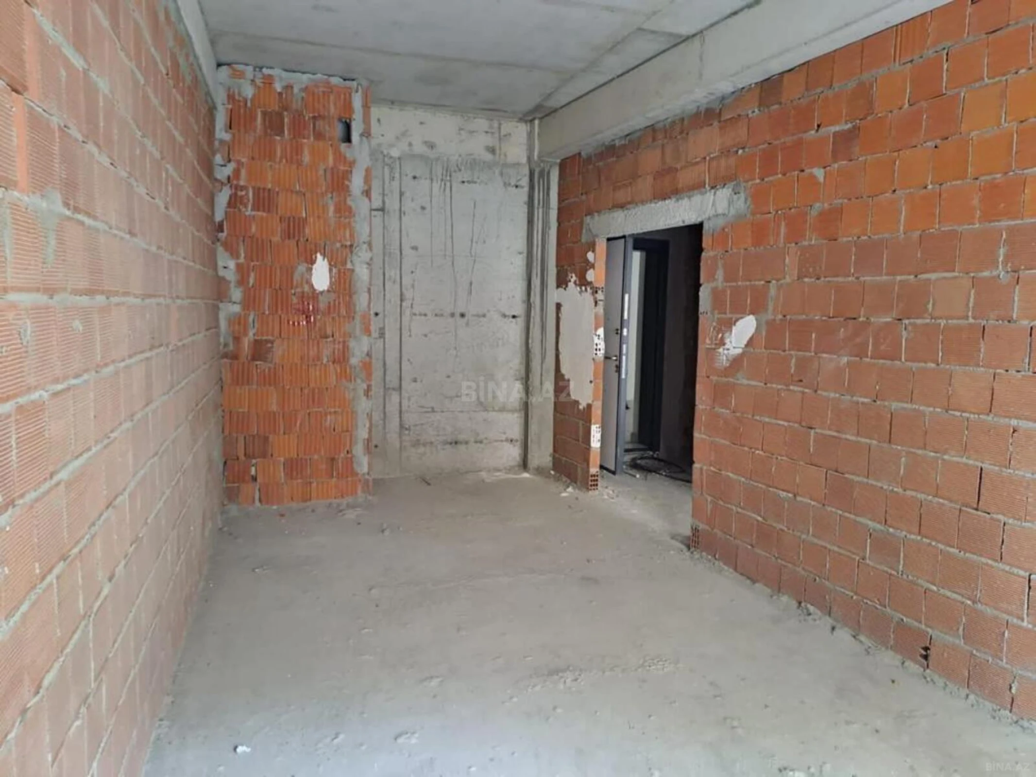 Satılır 3 otaqlı mənzil 115 m²