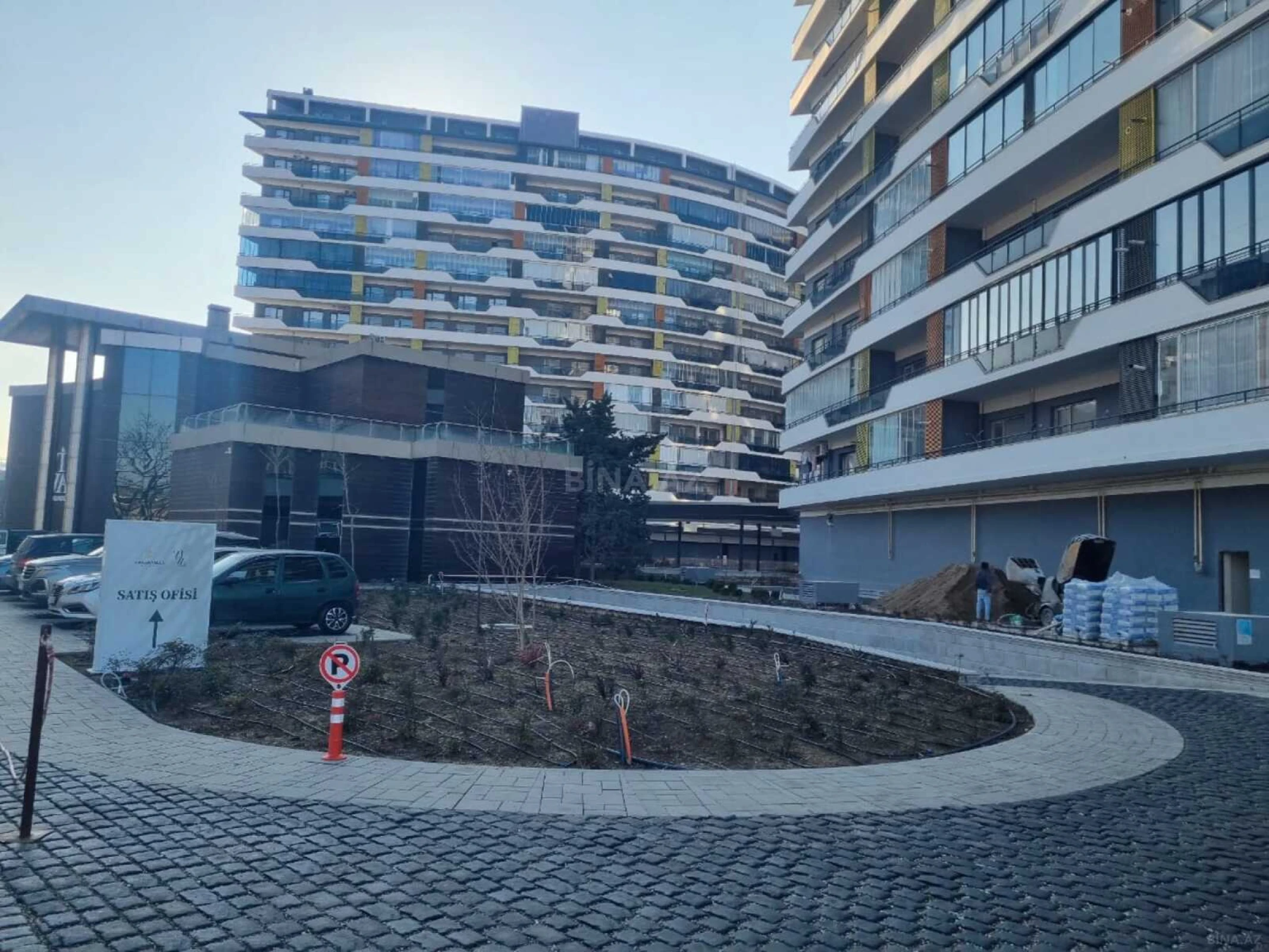 Satılır 3 otaqlı mənzil 115 m²