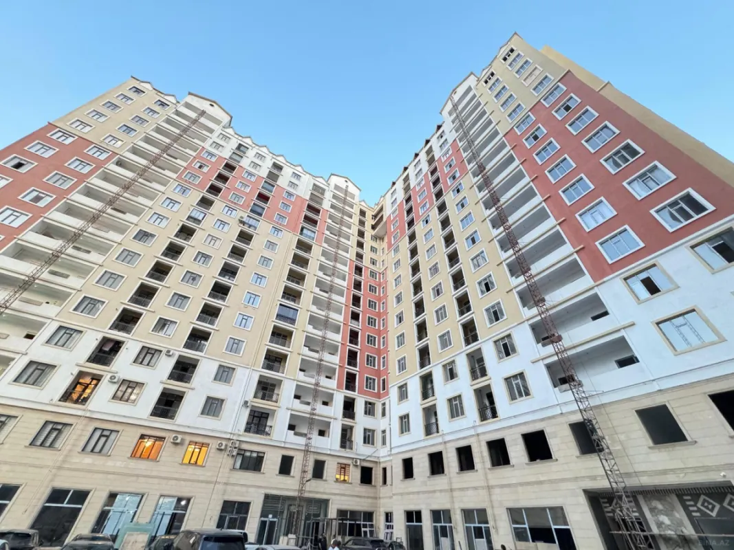 Satılır 2 otaqlı mənzil 52 m²