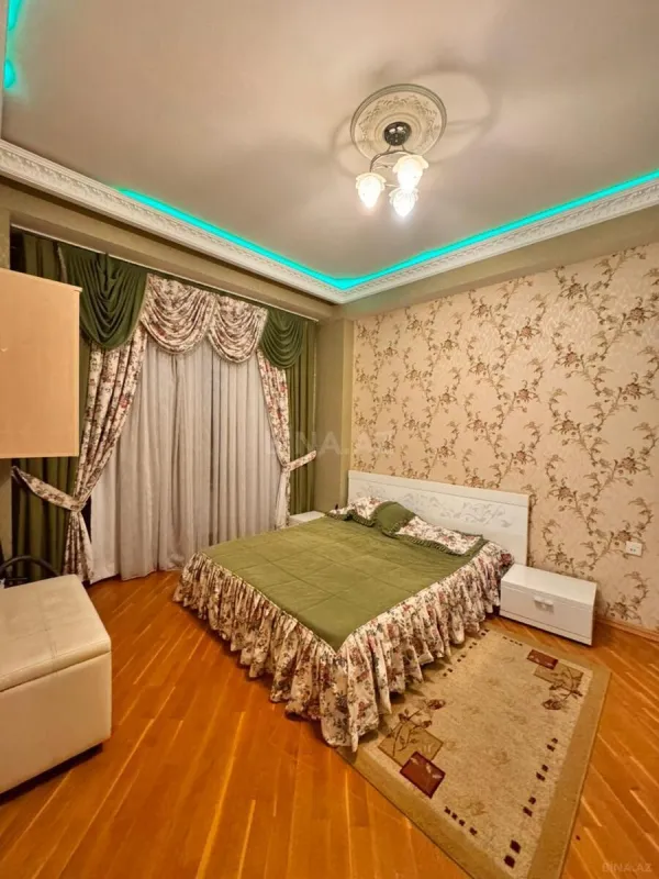 Kirayə verilir 2 otaqlı mənzil 75 m²