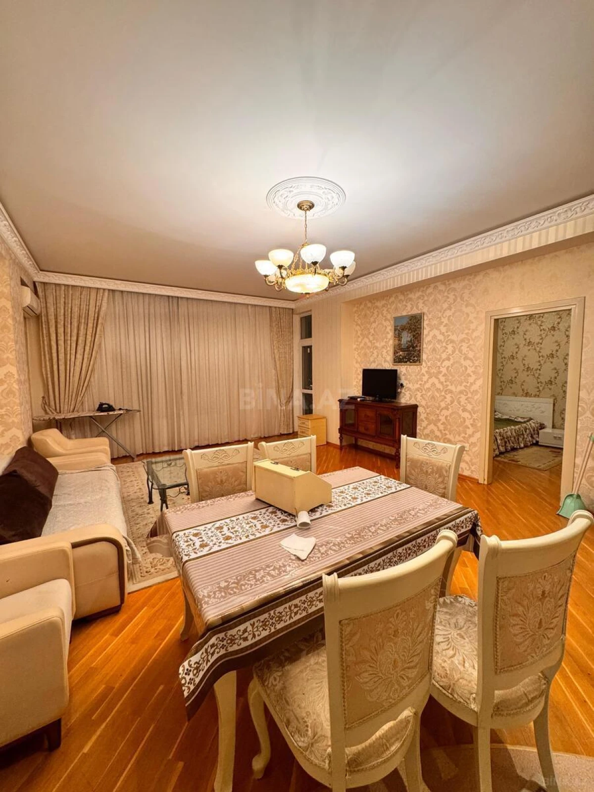 Kirayə verilir 2 otaqlı mənzil 75 m²