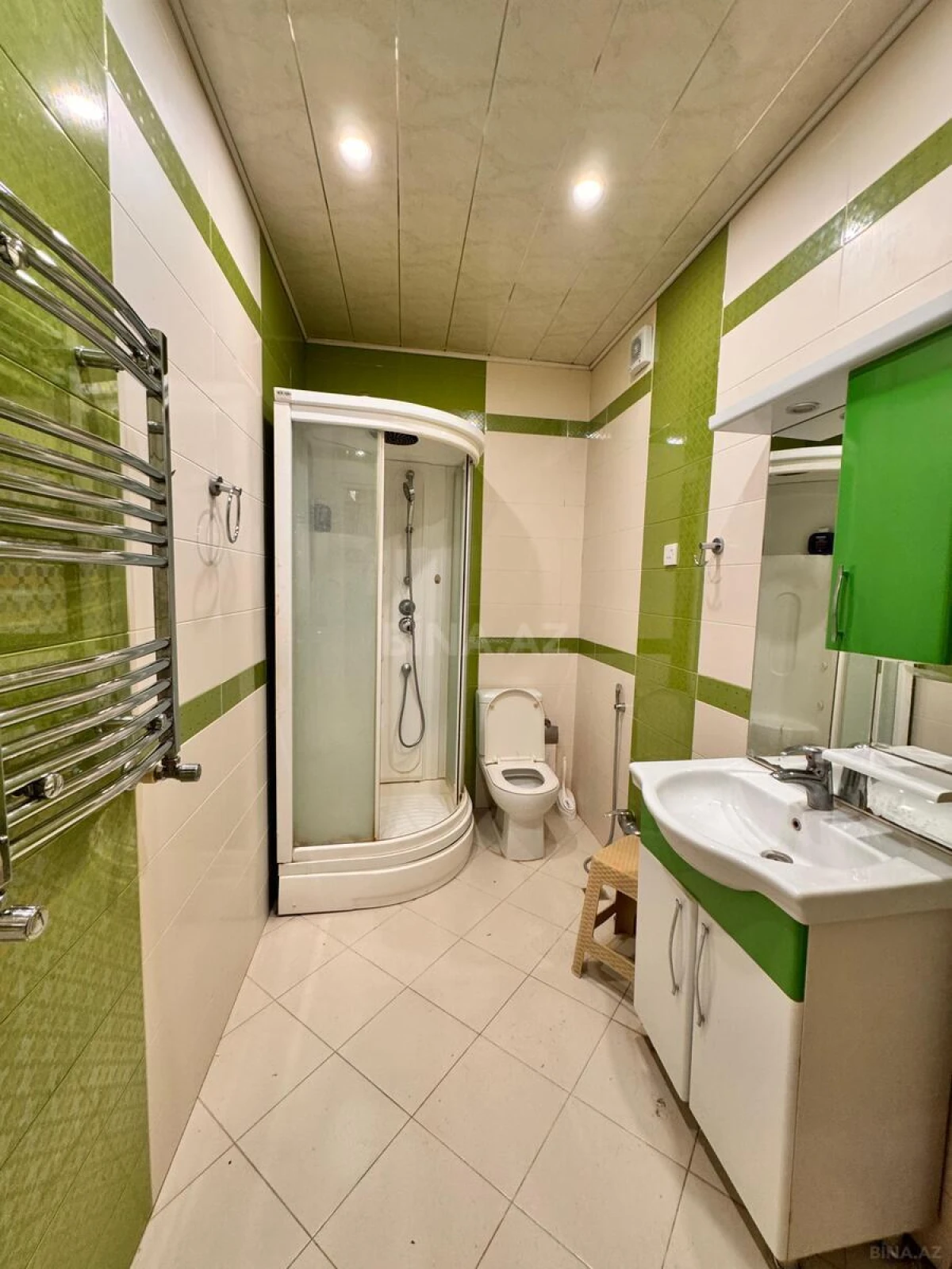 Kirayə verilir 2 otaqlı mənzil 75 m²