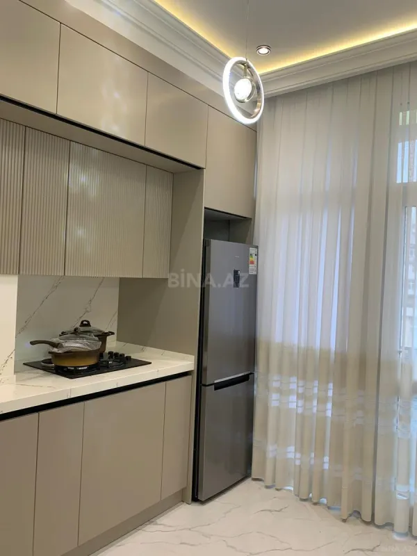 Kirayə verilir 3 otaqlı mənzil 105 m²