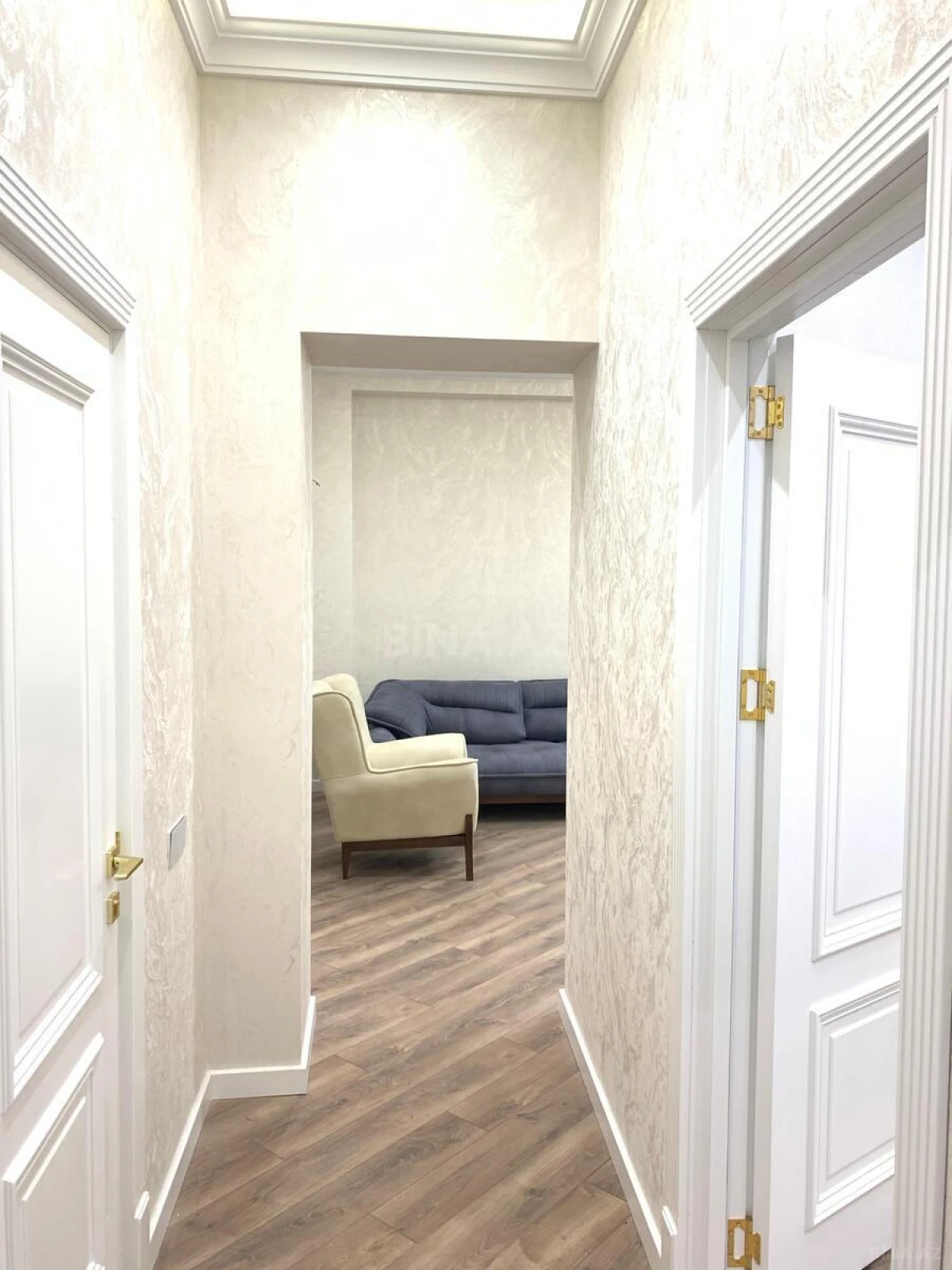 Kirayə verilir 3 otaqlı mənzil 105 m²