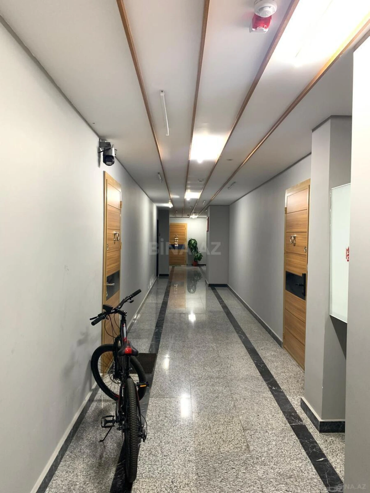 Kirayə verilir 3 otaqlı mənzil 105 m²