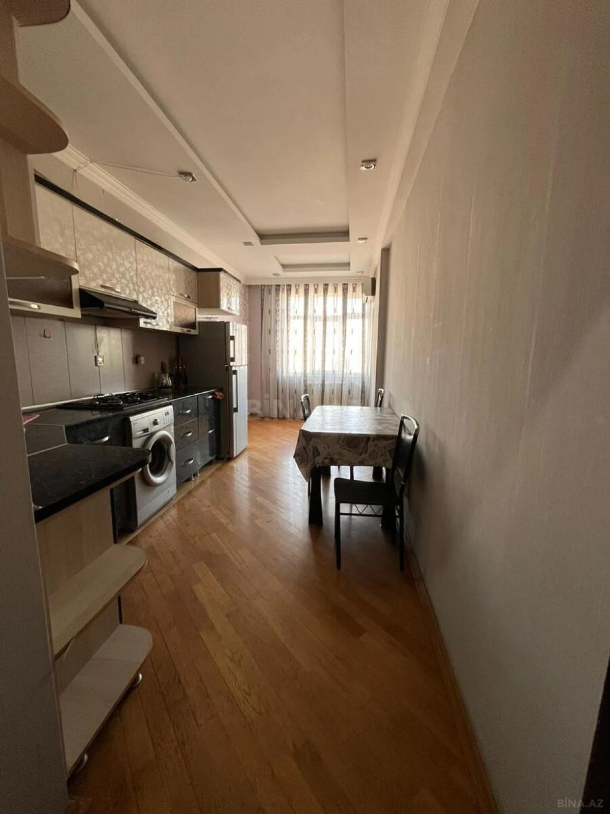 Kirayə verilir 1 otaqlı mənzil 60 m²