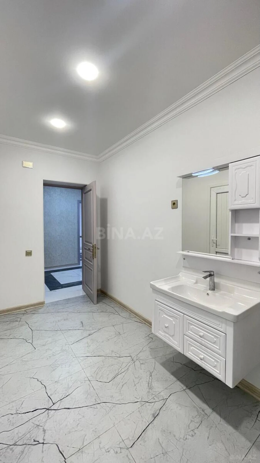 Kirayə verilir 5 otaqlı həyət evi 190 m²
