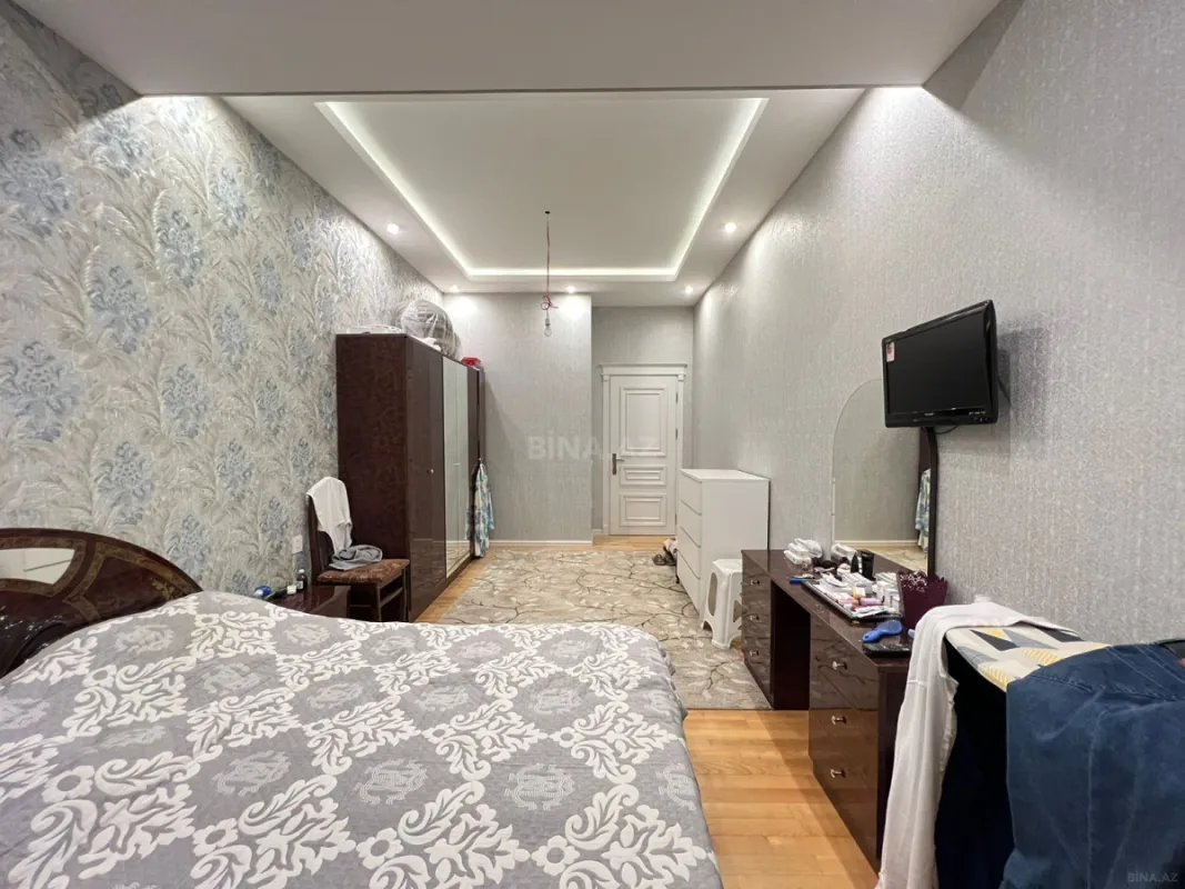 Satılır 3 otaqlı mənzil 115 m²