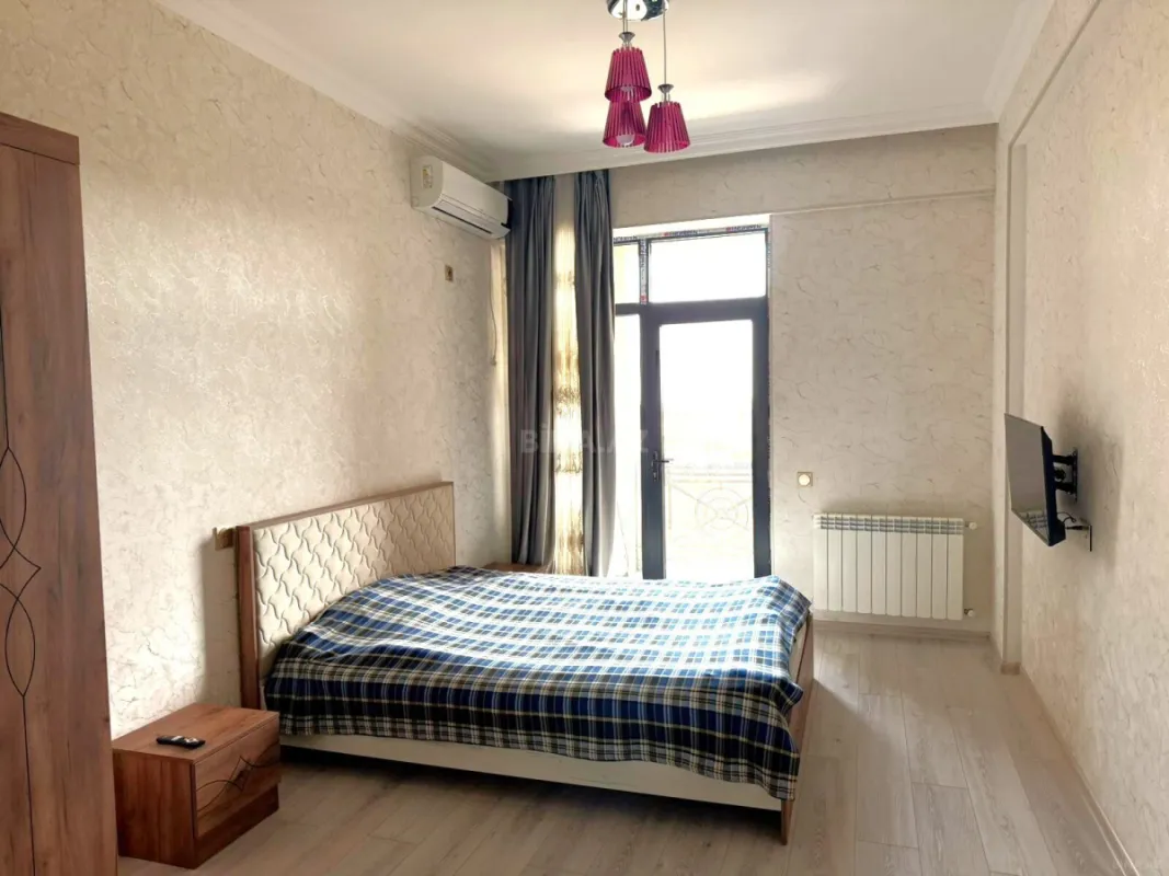 Kirayə verilir 1 otaqlı mənzil 60 m²
