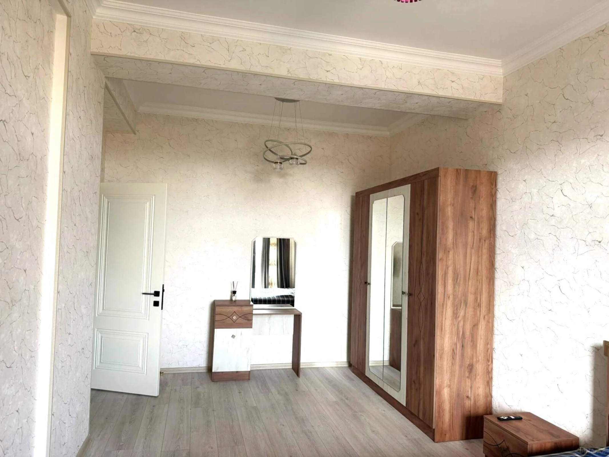 Kirayə verilir 1 otaqlı mənzil 60 m²