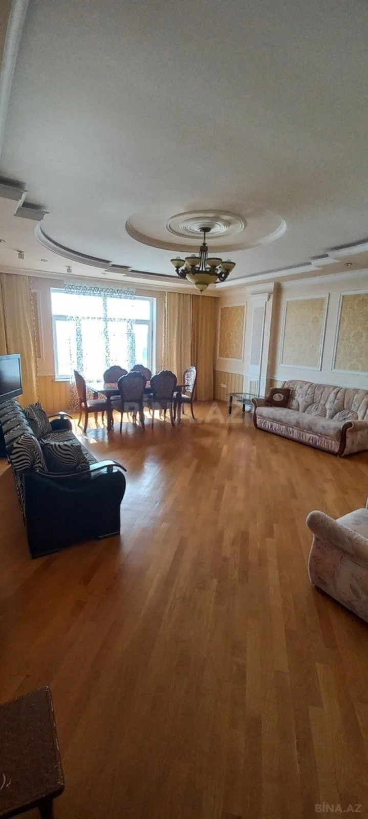 Kirayə verilir 3 otaqlı mənzil 132 m²