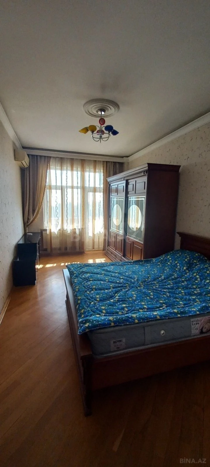 Kirayə verilir 3 otaqlı mənzil 132 m²