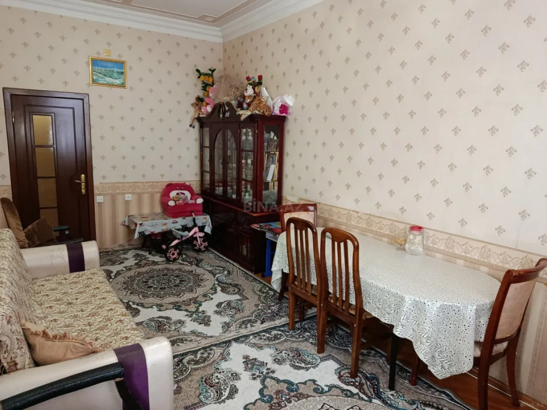 Satılır 2 otaqlı mənzil 78 m²
