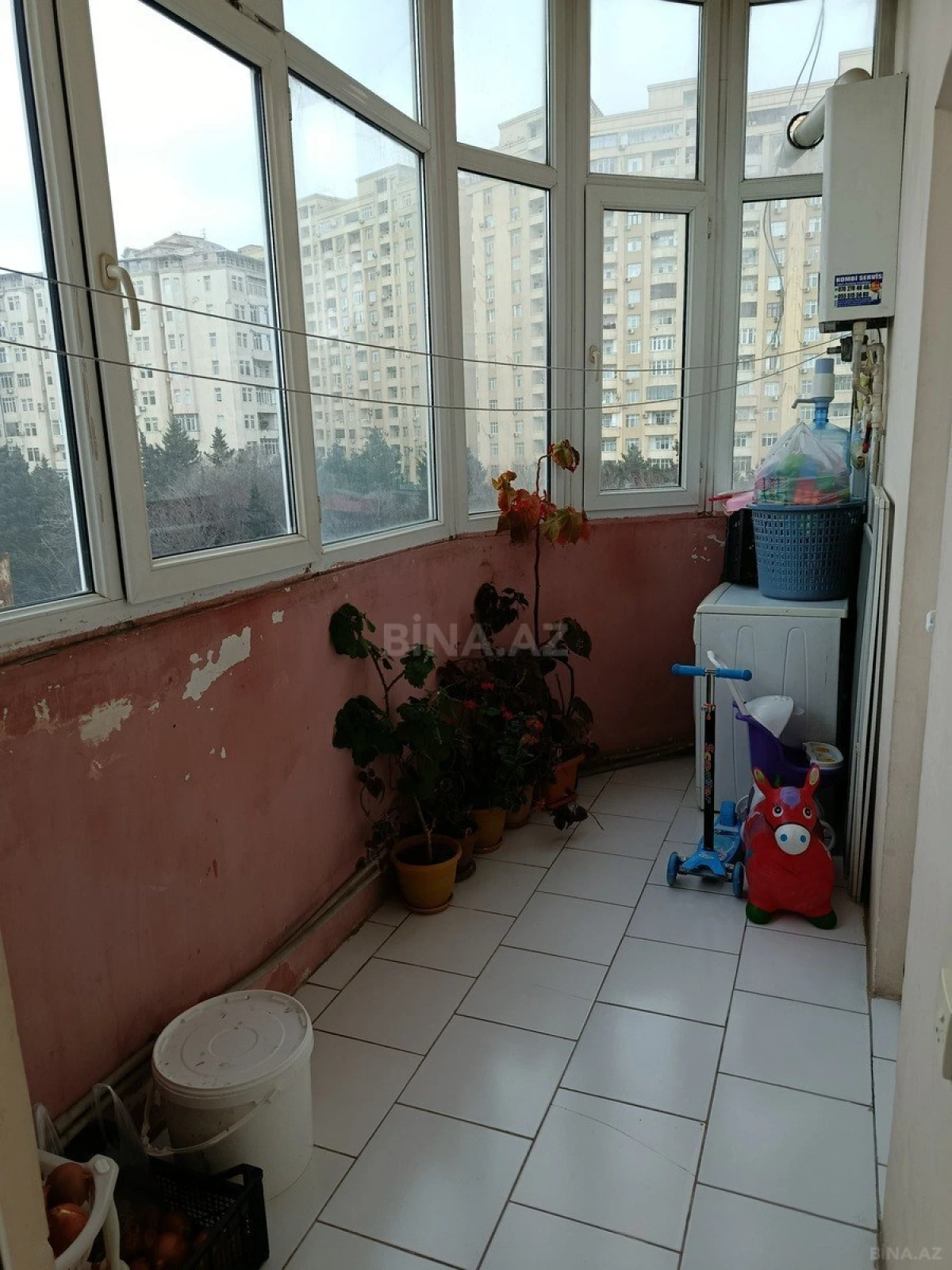 Satılır 2 otaqlı mənzil 78 m²