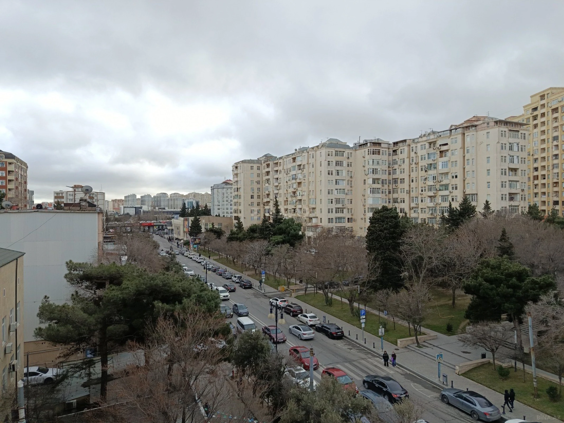 Satılır 2 otaqlı mənzil 78 m²