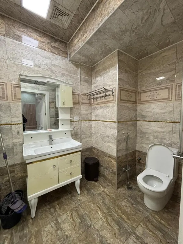 Satılır 3 otaqlı mənzil 144 m²