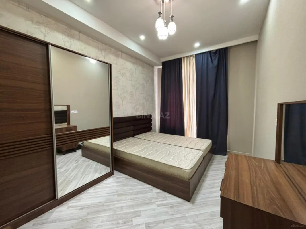 Satılır 3 otaqlı mənzil 144 m²