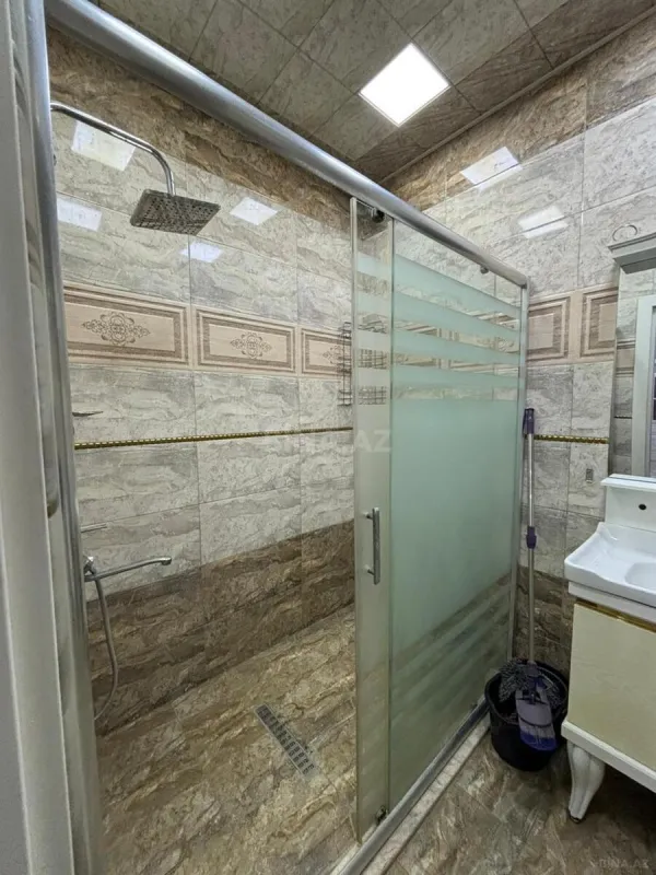 Satılır 3 otaqlı mənzil 144 m²