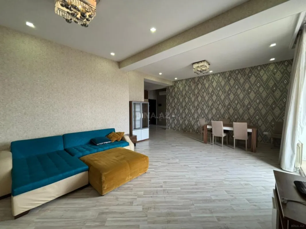 Satılır 3 otaqlı mənzil 144 m²