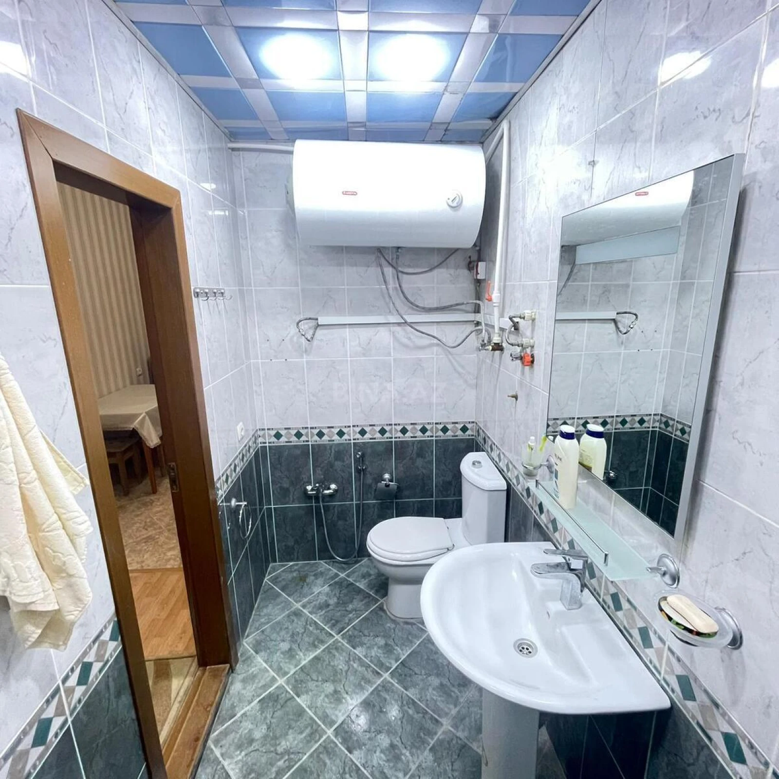 Kirayə verilir 2 otaqlı mənzil 60 m²