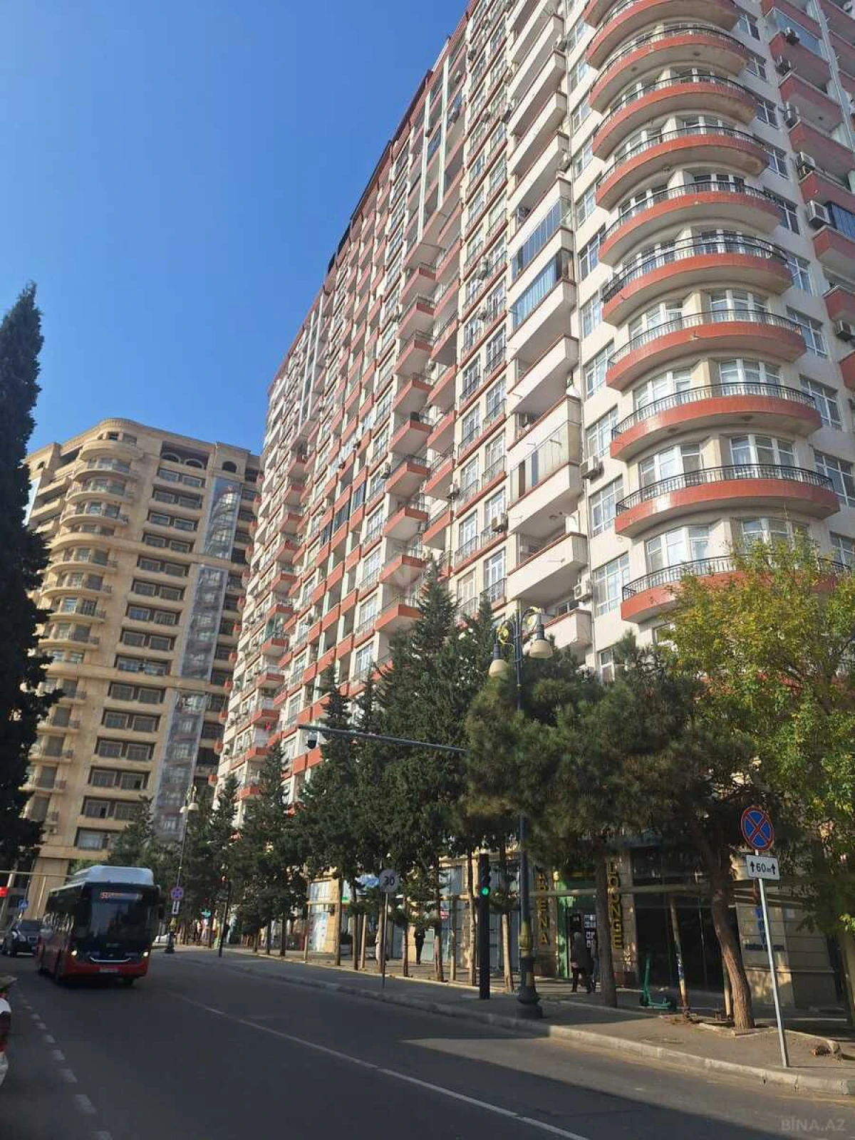 Satılır 3 otaqlı mənzil 85 m²