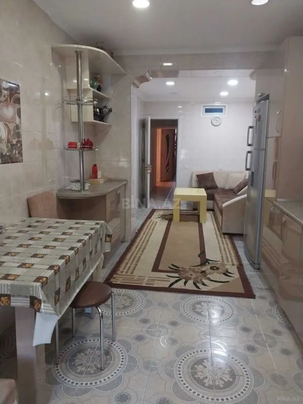 Satılır 3 otaqlı mənzil 110 m²