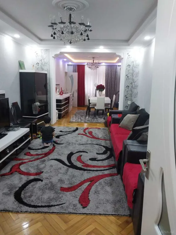 Satılır 3 otaqlı mənzil 110 m²