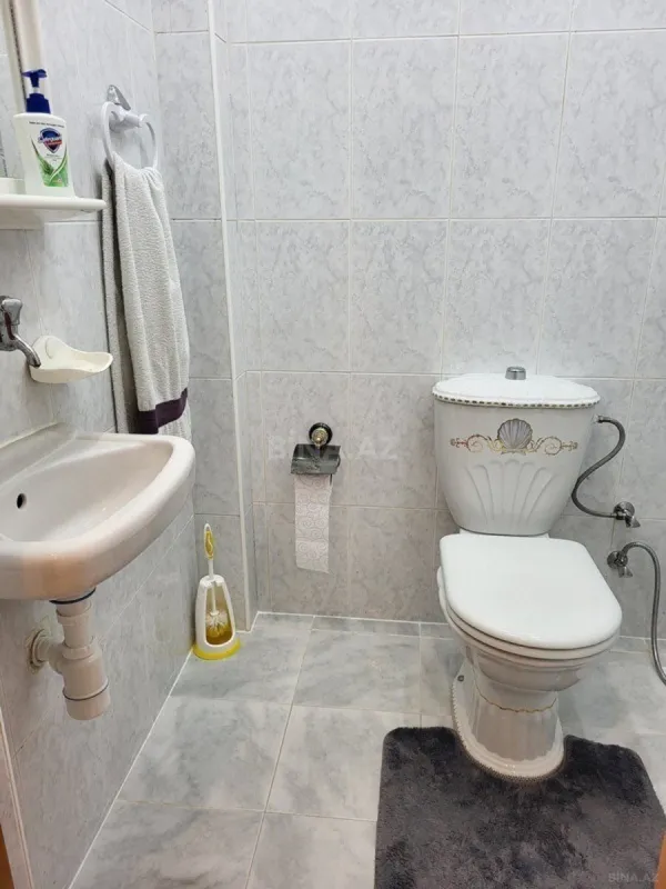 Kirayə verilir 4 otaqlı mənzil 150 m²
