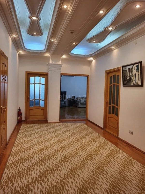 Kirayə verilir 4 otaqlı mənzil 150 m²
