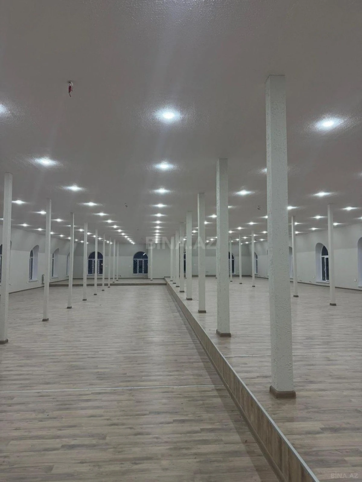 Kirayə verilir obyekt 700 m²