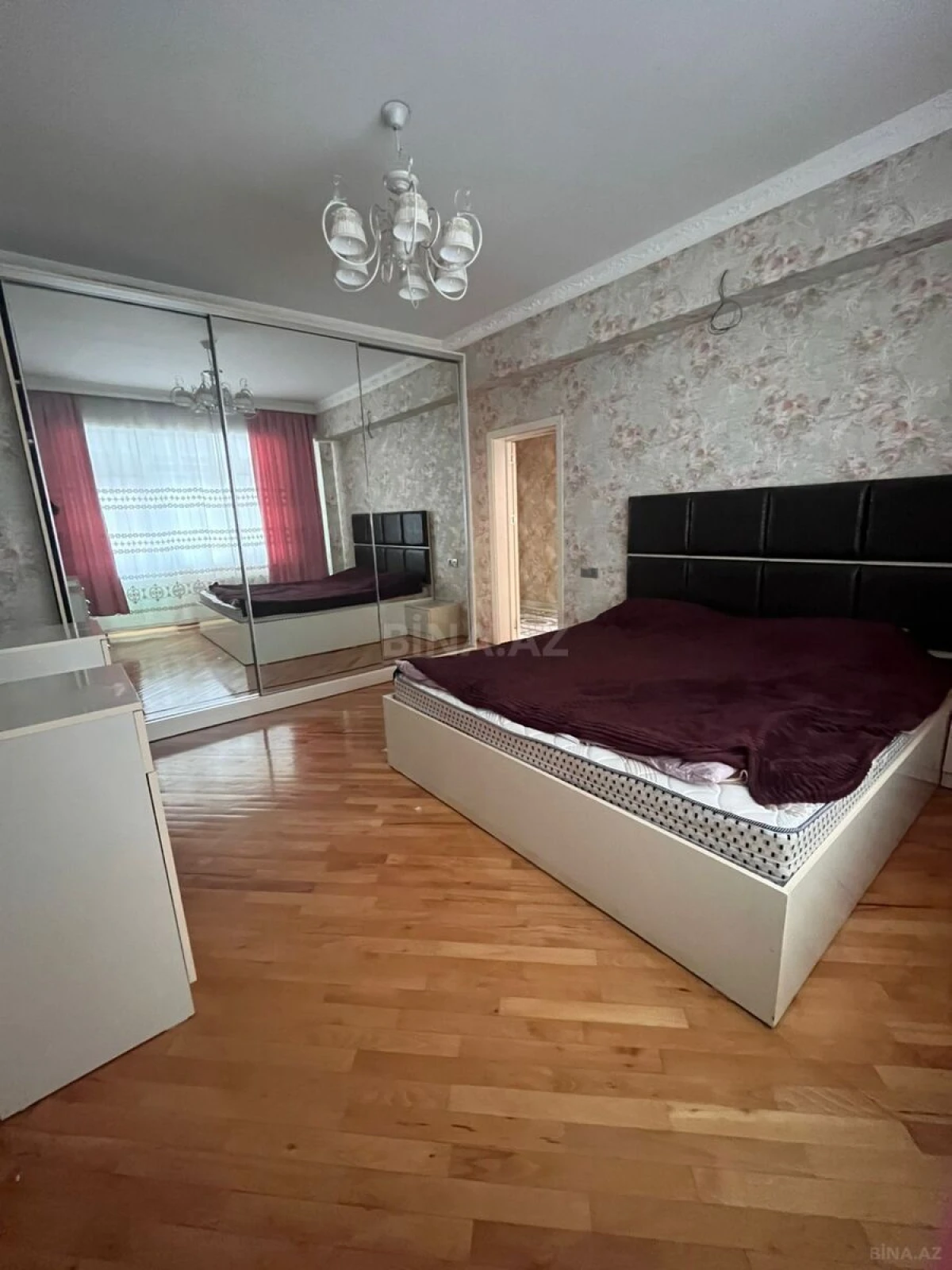 Kirayə verilir 3 otaqlı mənzil 100 m²