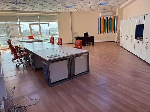Kirayə verilir 5 otaqlı ofis 200 m² — Bakı, Sahil qəs. 5 otaq 200.00 m²