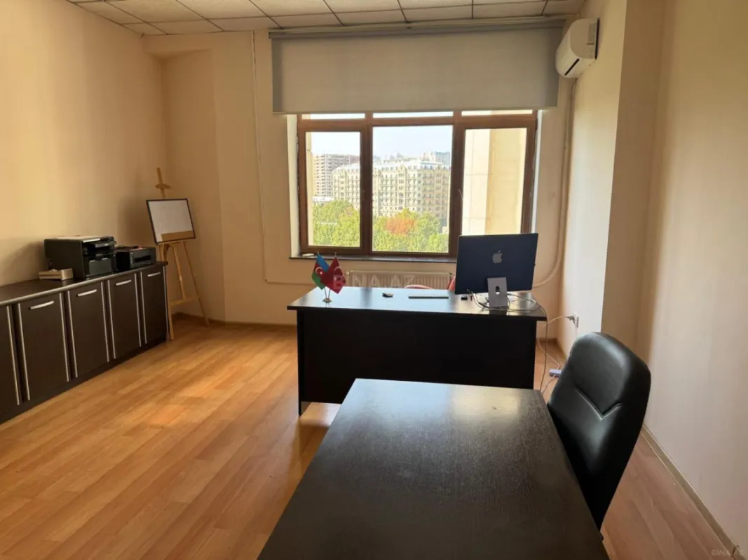 Kirayə verilir 5 otaqlı ofis 200 m²